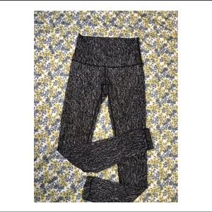 ❄️printed Lululemon leggings❄️